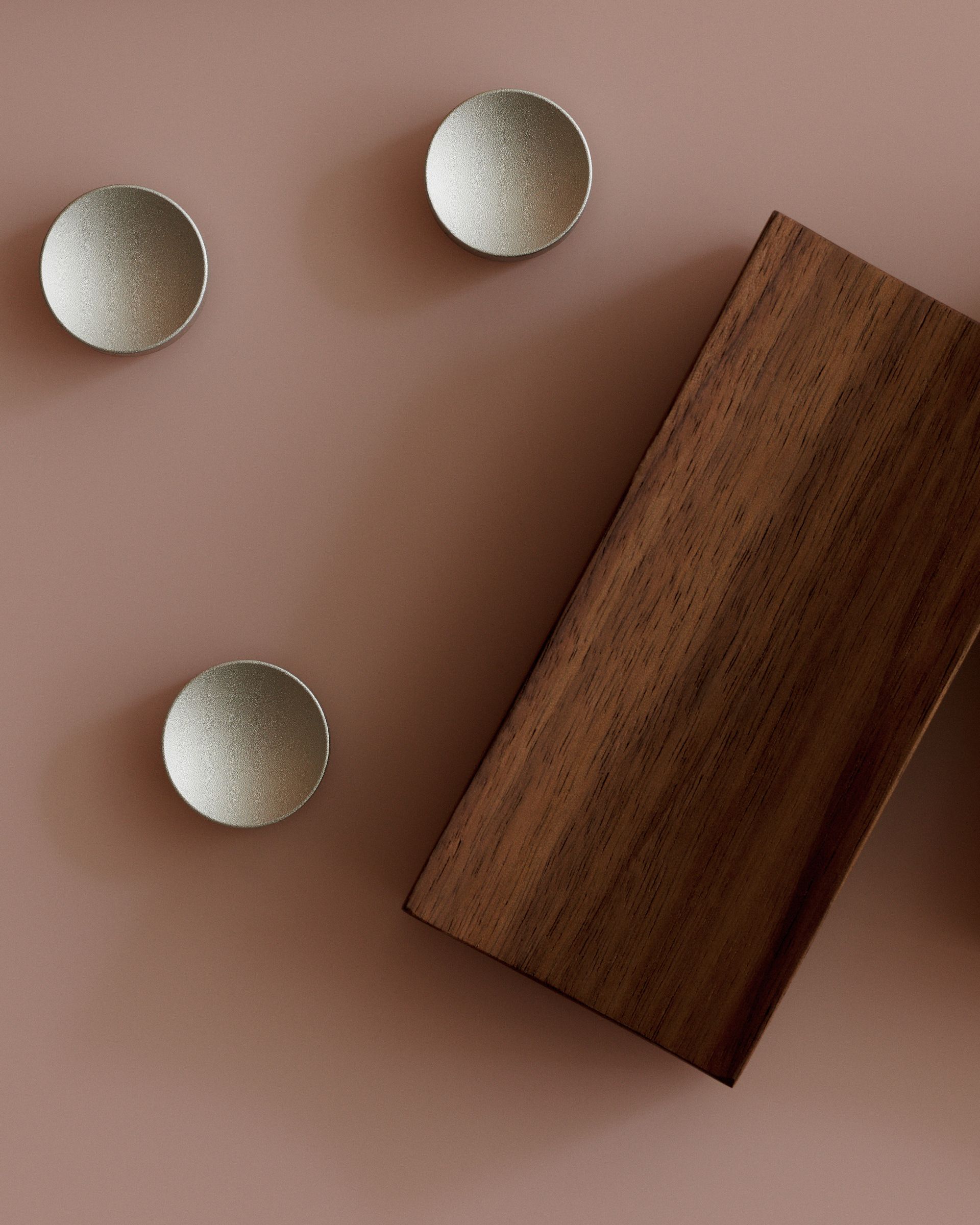 CARVE Starter Set. Aluminium and wood whiteboard accessory starter